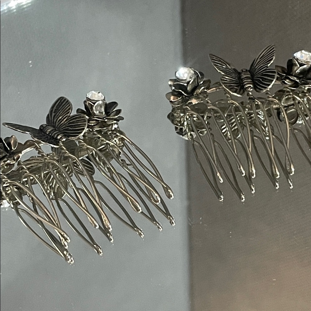 Vintage Silver tone and gunmetal Butterfly Hair Combs with Rhinestones 1.5”L - Picture 8 of 10